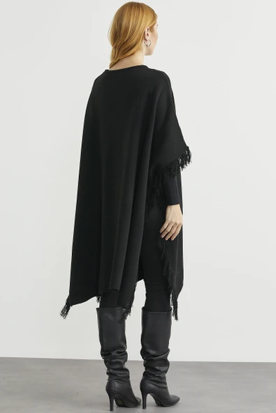 Çiçek Nakışlı Yünlü Triko Panço - Siyah - Resim 6