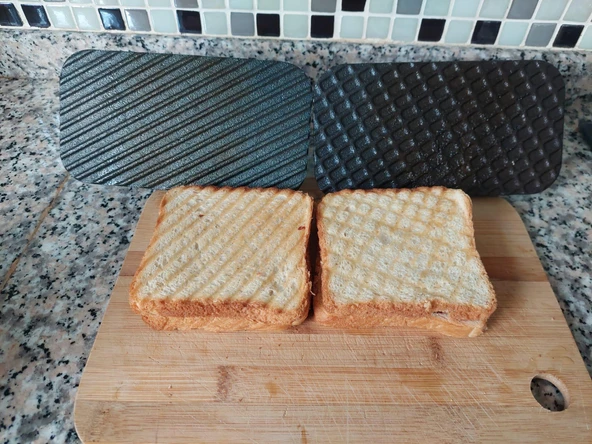 Remta Döküm Tost Ütüsü Kareli Desen ürün görseli 1