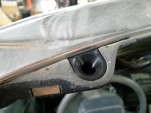 Chrysler LeBaron Üst Mandal bölmesi- 5276436 - Resim 2