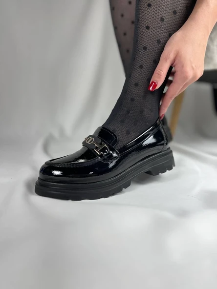 KB-ZN102 Kömür Rugan Günlük Kadın Babet ürün görseli 1