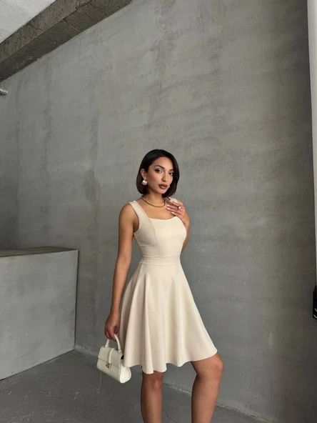 Kadın kare yaka kısa elbise - Resim 5