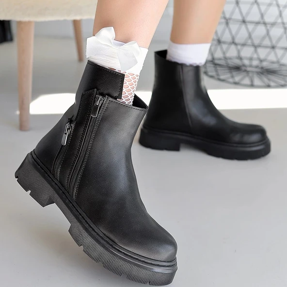 Menta Siyah Cilt Fermuar Aksesuarlı Bot - Resim 4