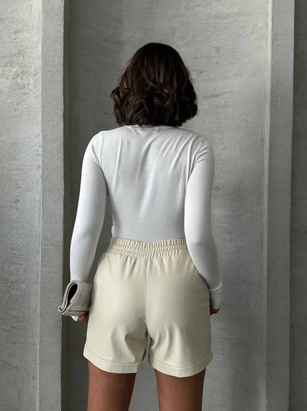 Beli lastikli çıtçıtlı deri şort krem w241007 - Resim 4