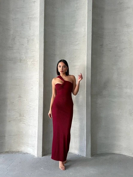 Krinkıl tek omuz uzun elbise bordo s25455 - Resim 5