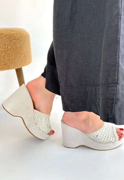 Moka Bej Triko Dolgu Topuk Terlik - Resim 3