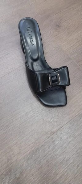 Veor Siyah Cilt Topuklu Terlik ürün görseli 1