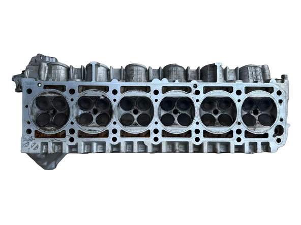 MercedesM104 Motor Uyumlu Silindir Kapağı R1040161601 (Çıkma Parça) ürün görseli 1