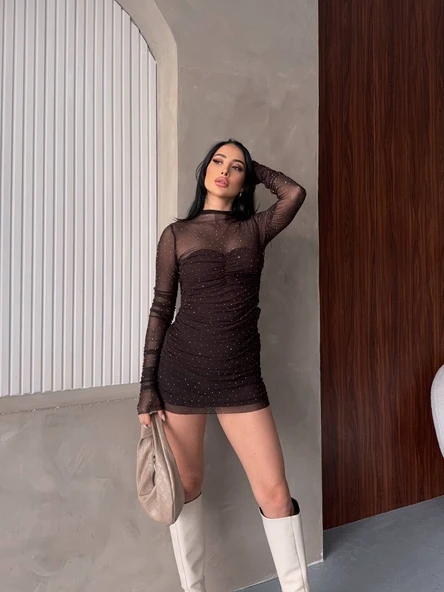 V Yaka Toka Detaylı Mini Elbise - Resim 3