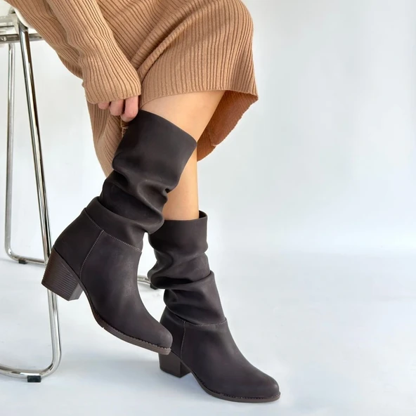 Yior Kahverengi Nubuk Topuklu Bot - Resim 4