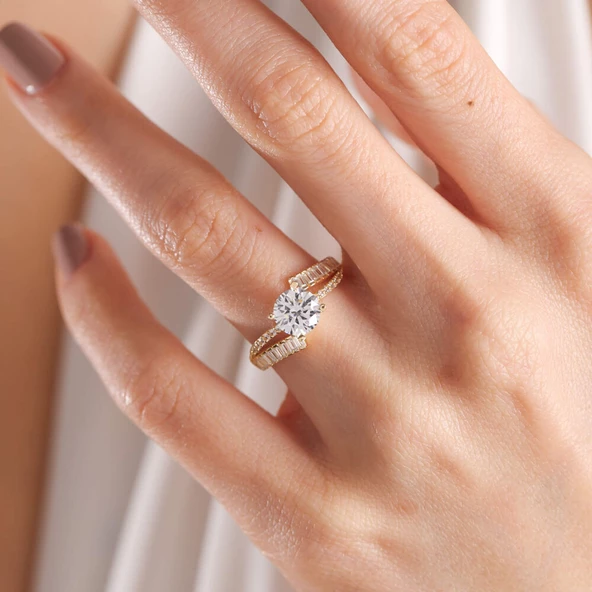 Sarı Altın Tektaş Yüzük Baget Form