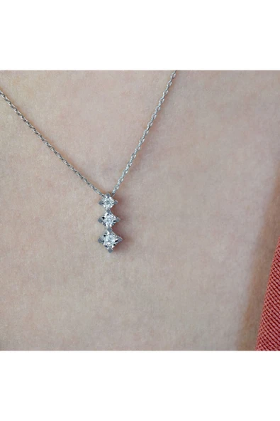 0.07 Ct. Tria Pırlanta Kolye