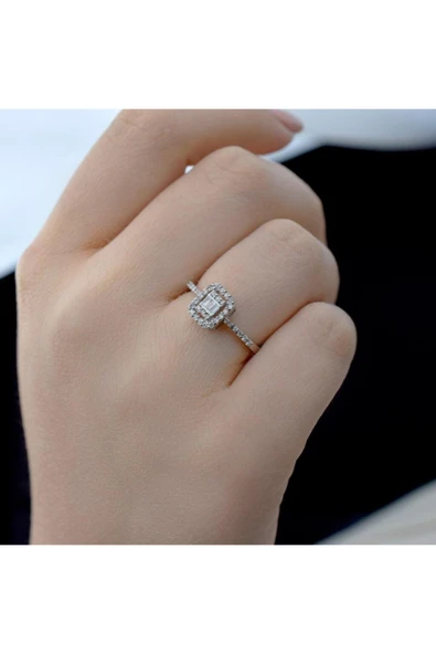 0.35 Ct. Modern Tasarım Baget Kare Tektaş Yüzük - 2