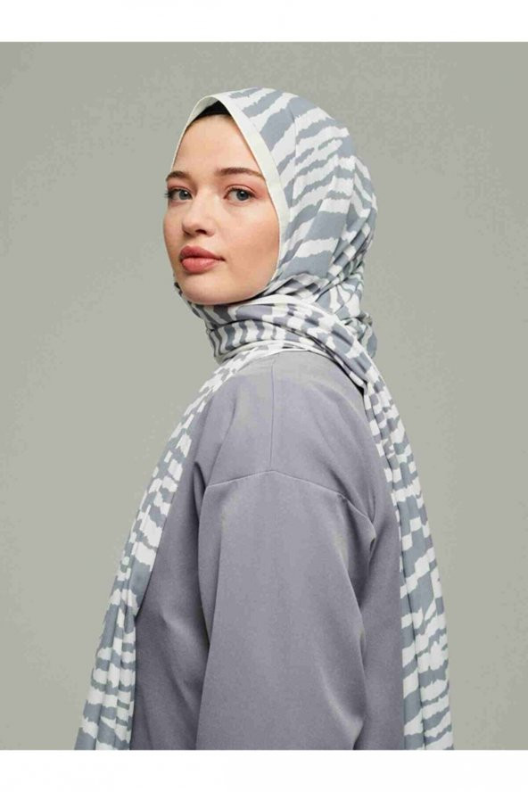 Kadın Inci Serisi Gri Hint Desenli Şal ürün görseli 1