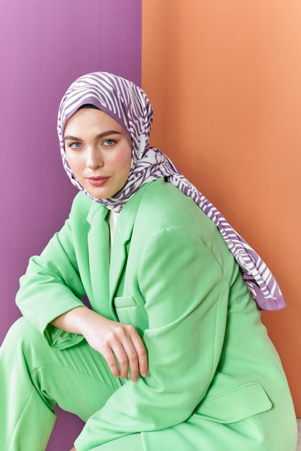 Inci Serisi Zebra Desenli Mor Medine Ipeği Şal - 3