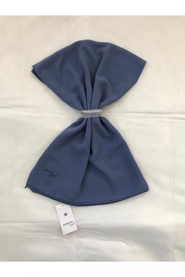 Kadın Lacivert Medine Ipeği Şal ürün görseli