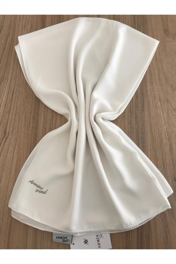 Kadın Beyaz Medine İpeği Şal ürün görseli 1