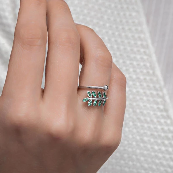 Altın Kaplama Kalp Motifli Minimal Gümüş Bayan Yüzük - Resim 6