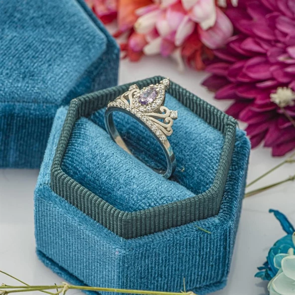 Ametist Zirkon Taşlı Kraliçe Taç Motifli Tektaş Gümüş Bayan Yüzük ürün görseli 1