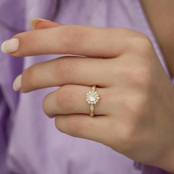 Altın Kaplama Papatya Motifli Tektaş Gümüş Bayan Yüzük - Resim 12