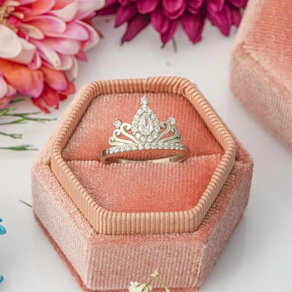 Zirkon Taşlı Kraliçe Taç Motifli Tektaş Gümüş Bayan Yüzük - Resim 7