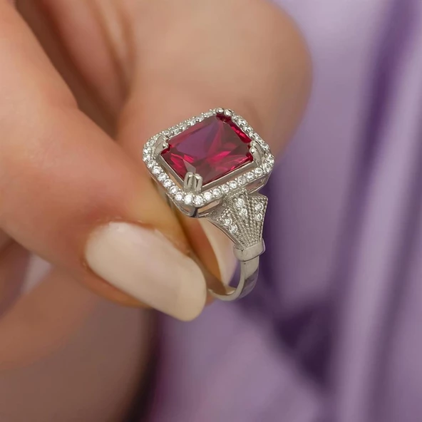 Kırmızı Zirkon Taşlı Motifli Tektaş Gümüş Bayan Baget Yüzük - Resim 6