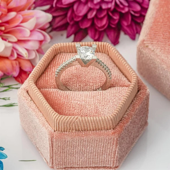 Dört Tırnaklı Zirkon Taşlı Tektaş Gümüş Bayan Yüzük - Resim 7