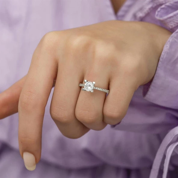 Dört Tırnaklı Zirkon Taşlı Tektaş Gümüş Bayan Yüzük - Resim 8