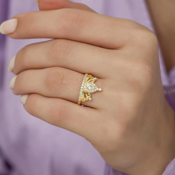 Altın Kaplama Zirkon Taşlı Kraliçe Taç Motifli Tektaş Gümüş Bayan Yüzük - Resim 9