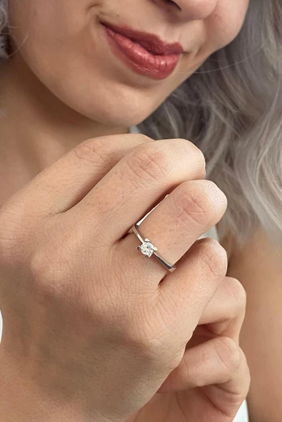 14 Ayar Altın 0.23 Ct Pırlanta Tek Taş Yüzük