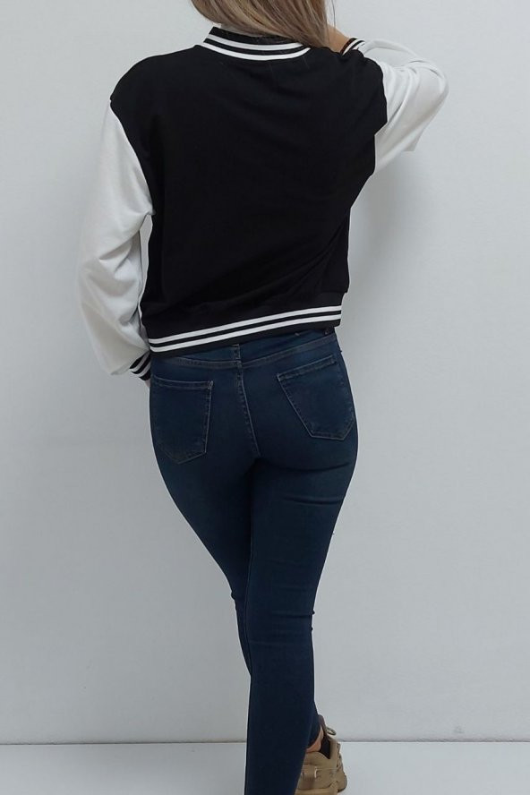 M Baskılı Kolej Yaka Sweatshirt Siyah - 4
