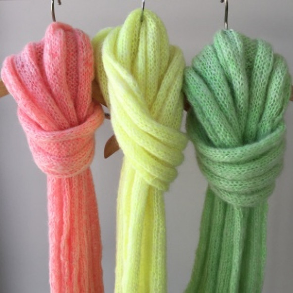 El Örgüsü Yünlü Neon Pembe Kadın Atkı - 2