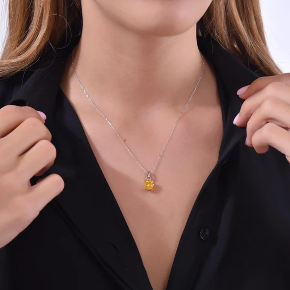 925 Ayar Gümüş Kare Sitrin Kolye ürün görseli