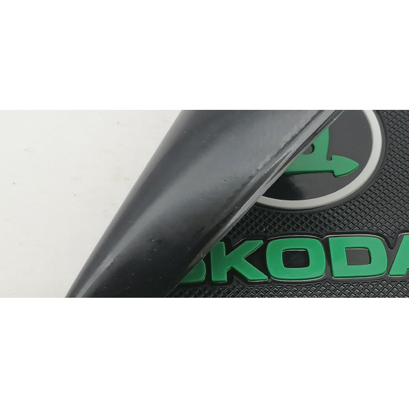 Skoda Logolu Torpido Üstü Kaydırmaz Ped Telefon Tutucu - 3