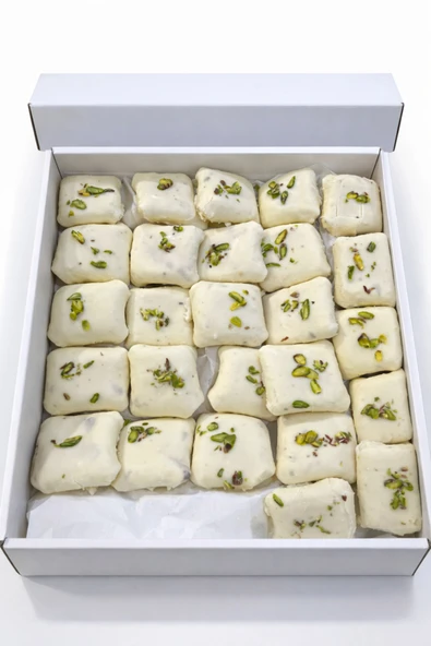 Darende Kayısı Dünyası Çikolata Kaplı Beyaz Bohça Lokum (1KG)