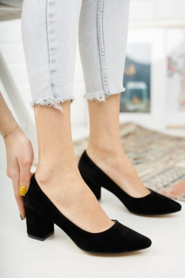 Merve BAŞ Kadın Siyah Süet Kısa Kalın Topuklu Ayakkabı