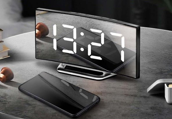 Valkyrie Alarmlı LED Dereceli Curved Dijital Masa Saati - 8
