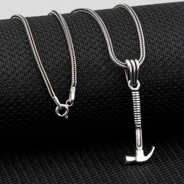 Çekiç Tasarımlı 925 Ayar Gümüş Kolye ürün görseli