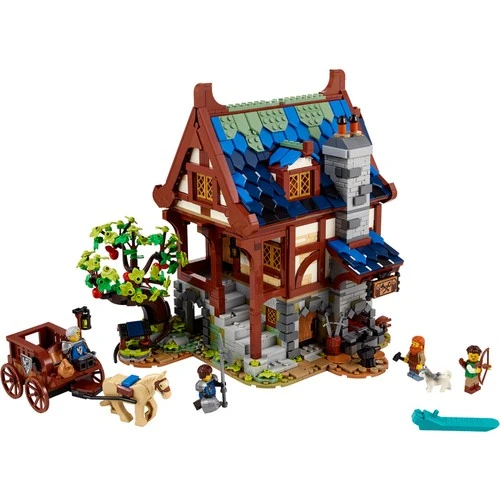 LEGO Ideas 21325 Medieval Blacksmith ürün görseli 1