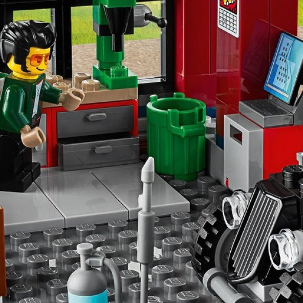 Lego City 60258 Tuning Workshop - 5