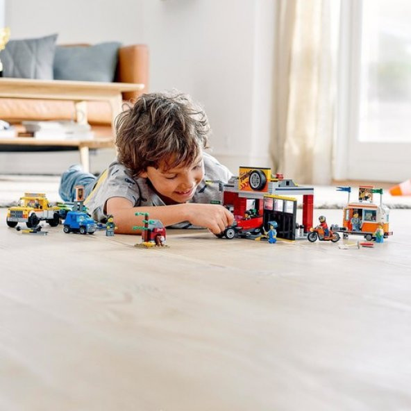 Lego City 60258 Tuning Workshop - 6