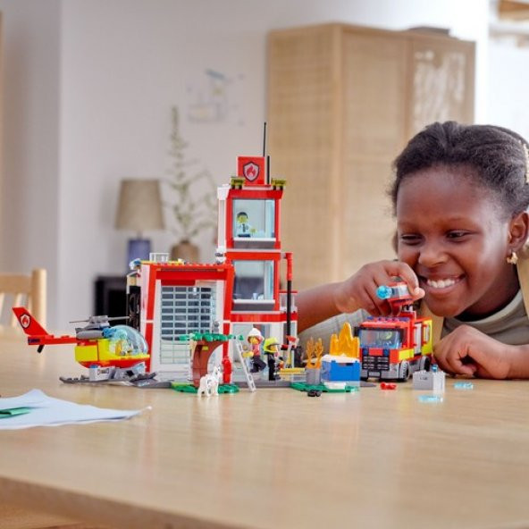 LEGO City 60320 Fire Station - 4