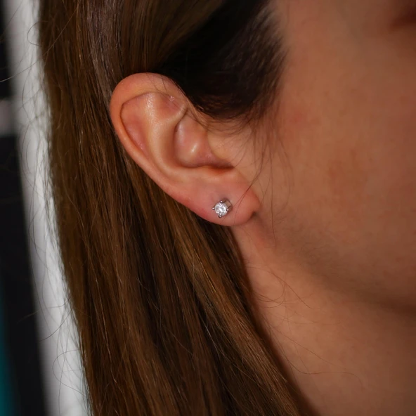 Gümüş Tektaş Küpe 0,45 crt - Resim 4