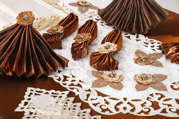 Finezza Afife Kadife Krem Kahve Sofra Takımı 8 kişilik 160x230 cm 34 Parça - 47 - 4