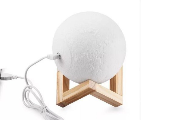 Yerküre Ld 18cm Şarj Edelibilen Gece Ay Lambası Ahşap Standlı - 2