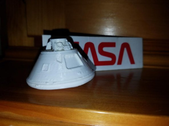 Apollo 11 Komut Modülü (Smithsonian) Plastik Aparat - 5