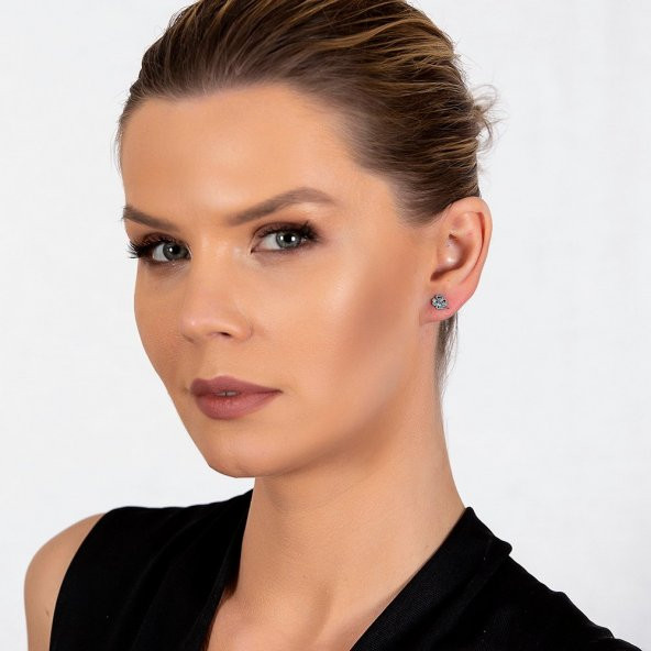 Nipora Multicolor Zirkon Taşlı Yonca Yaprağı Tasarım 925 Ayar Gümüş Kadın Küpe - 4