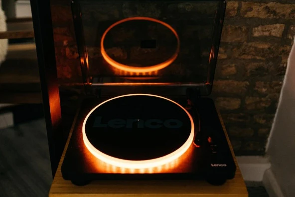 Lenco LS-50 Led Siyah Hoparlörlü USBli MP3e Kayıt Özellikli Led Işıklı Pikap Plak Çalar - 10