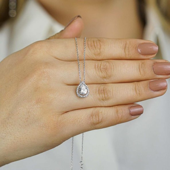 Damla Tasarımlı Beyaz Zirkon Taşlı 925 Ayar Gümüş Kadın Kolye ürün görseli 1