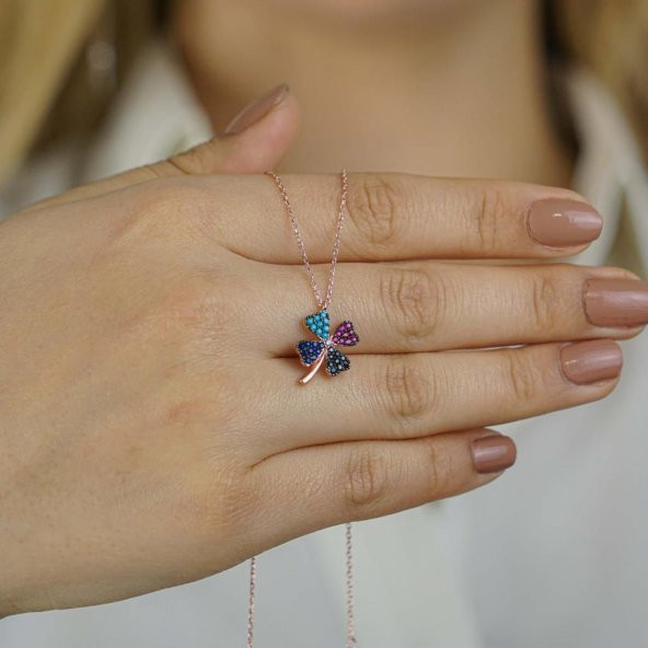 Dört Yapraklı Yonca Tasarımlı Renkli 925 Ayar Gümüş Kadın Kolye ürün görseli