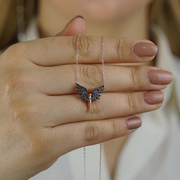 Melek Tasarımlı Siyah Zirkon Taşlı 925 Ayar Gümüş Kadın Kolye ürün görseli